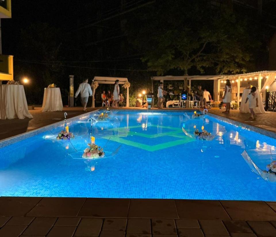 Casa Del Mar Hotel Kvariati Bagian luar foto