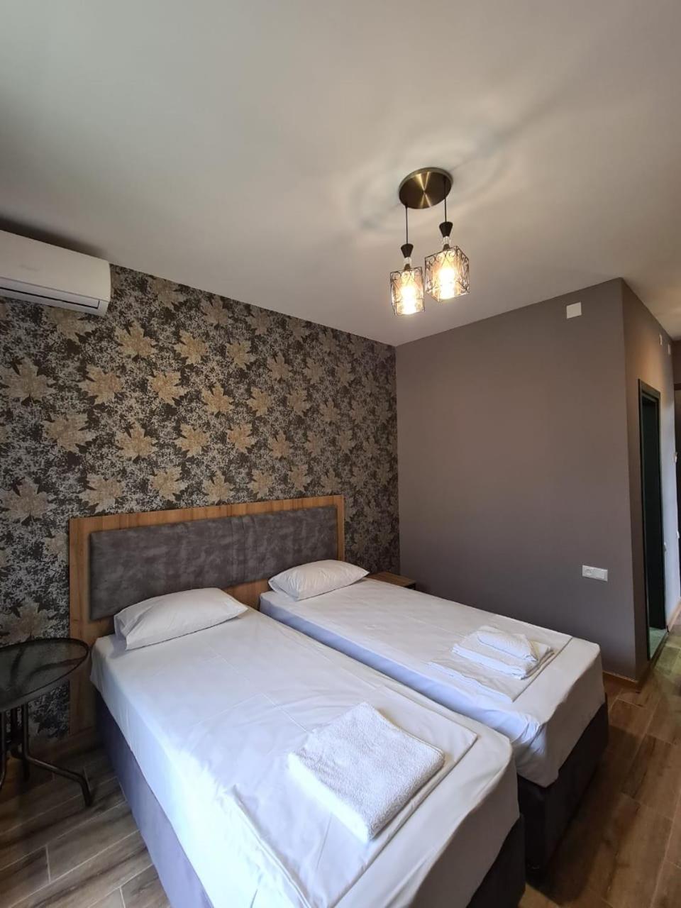 Casa Del Mar Hotel Kvariati Bagian luar foto