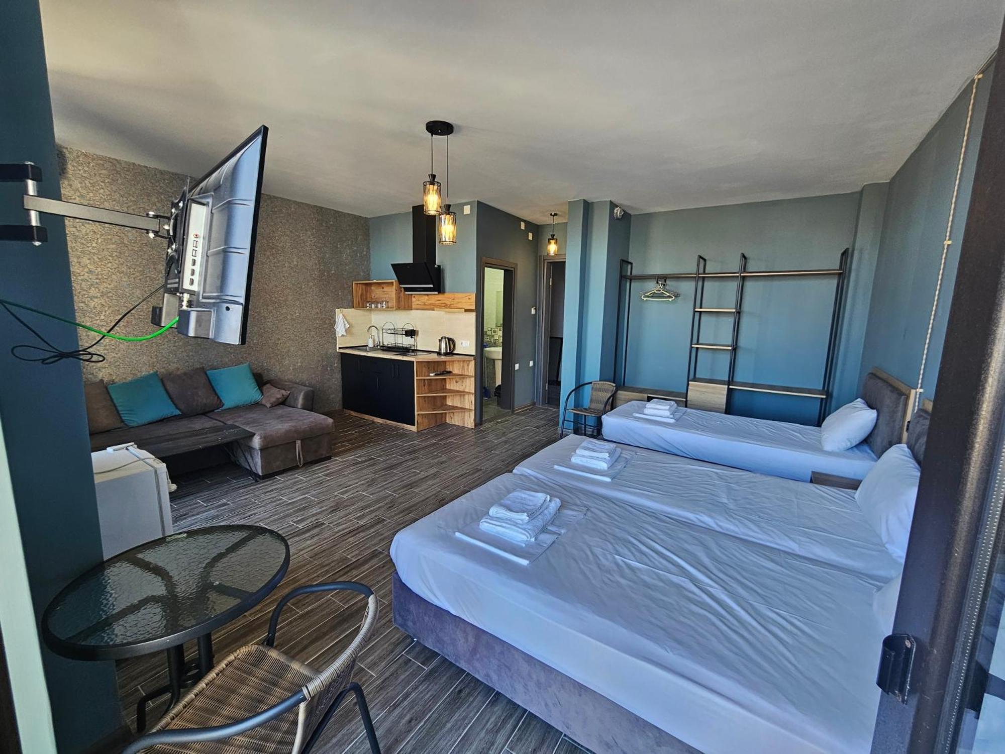 Casa Del Mar Hotel Kvariati Bagian luar foto