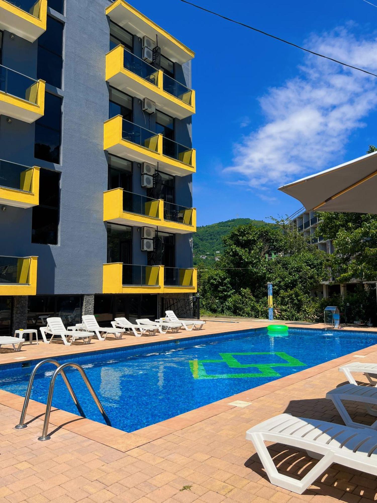 Casa Del Mar Hotel Kvariati Bagian luar foto