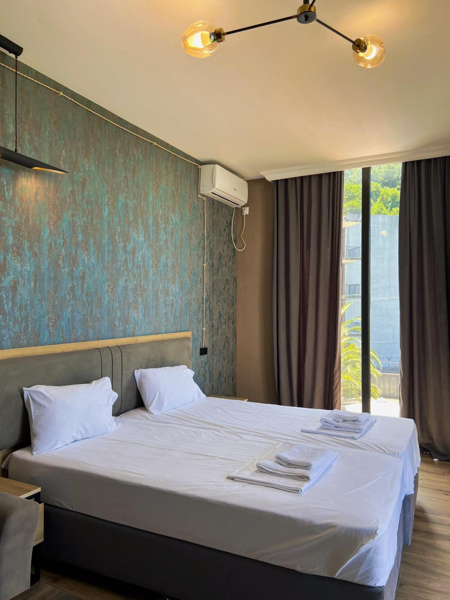 Casa Del Mar Hotel Kvariati Bagian luar foto