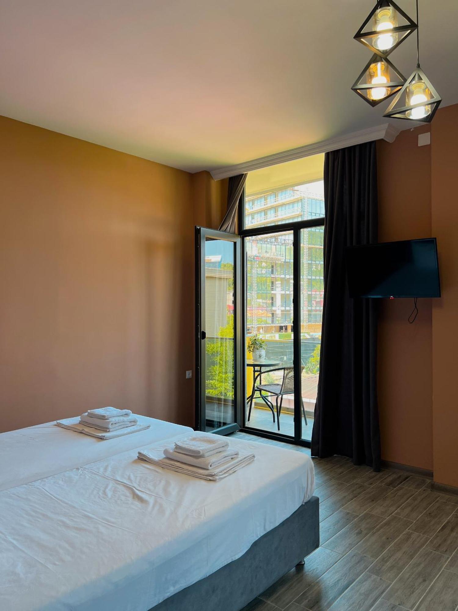 Casa Del Mar Hotel Kvariati Bagian luar foto